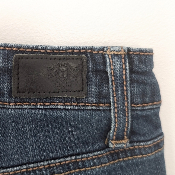 Jessica Simpson Rockin Curvy Boot Jeans (Lighter Than First Photo) Size 29 - Picture 11 of 14